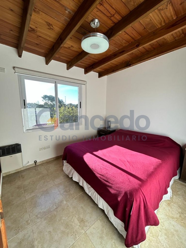 Departamento a la Venta en Primer Piso con Cochera y Parrilla en Mar de Ostende, a Minutos de Pinamar - ¡A Pasos de la Playa!