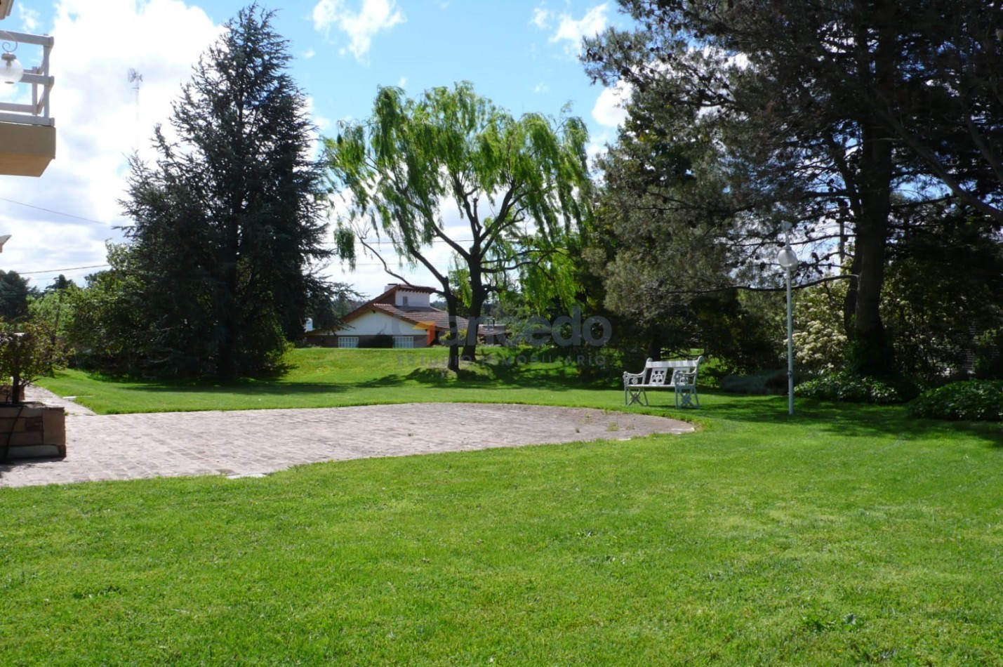 Oportunidad Unica en Sierra de la Ventana: Casa Clasica sobre 3 Lotes