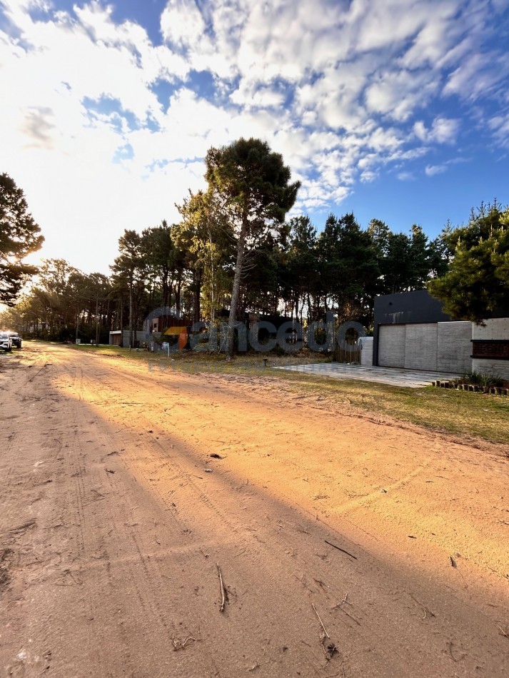 CASA EN ISLA DEL GOLF CON PILETA  PINAMAR ALQUILER TEMPORAL