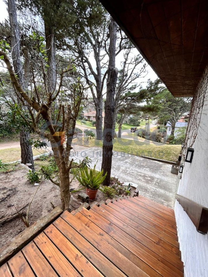 Casa en Venta a Dos Cuadras de la Playa en Lasalle, Pinamar