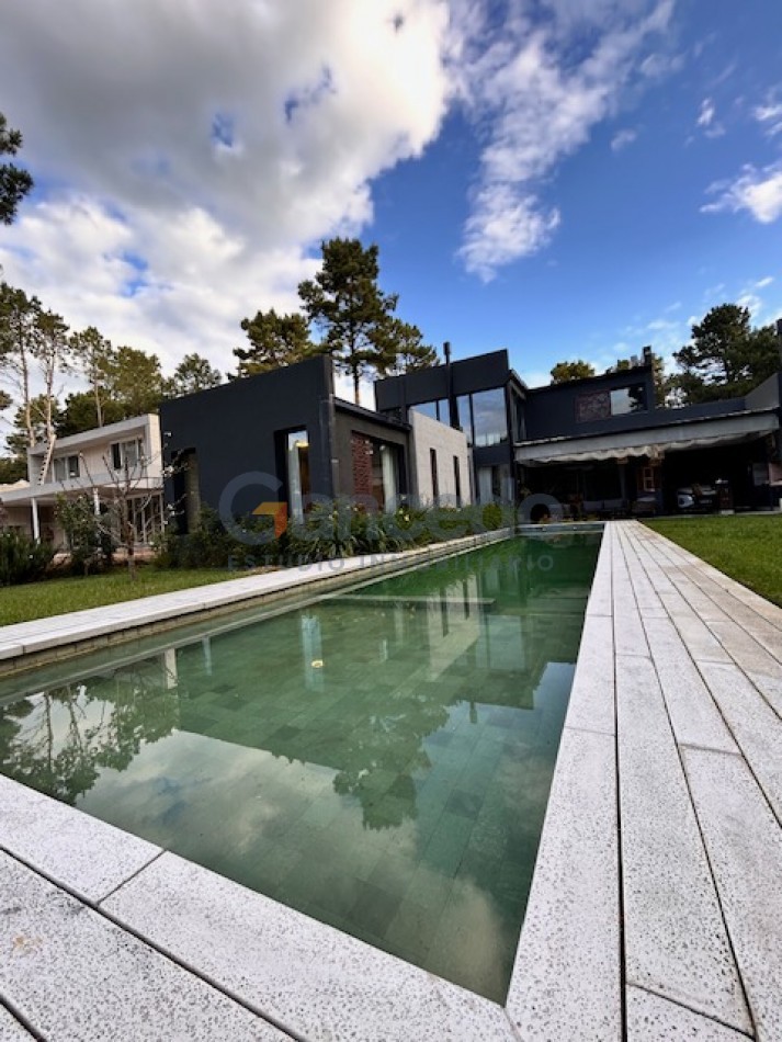 CASA EN ISLA DEL GOLF CON PILETA  PINAMAR ALQUILER TEMPORAL