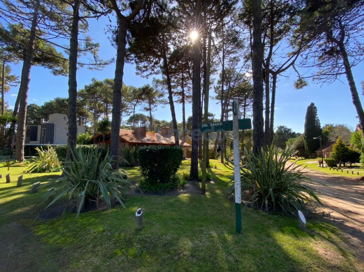 Casa en alquiler zona lasalle a pasos del mar.