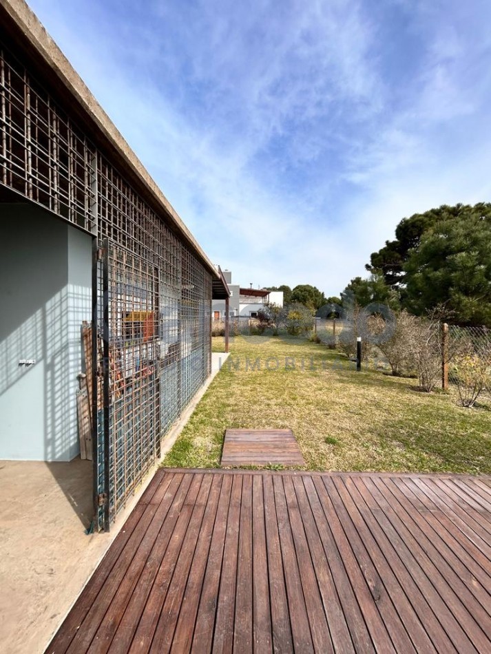 CASA MODERNA EN UNA PLANTA 8 PLAZAS BARRIO NAYADES PINAMAR