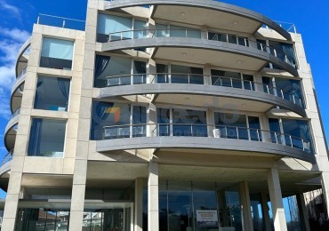 Alquiler Temporal en Carilo: Moderno Departamento a 1 cuadra del mar con Excelente Ubicacion 